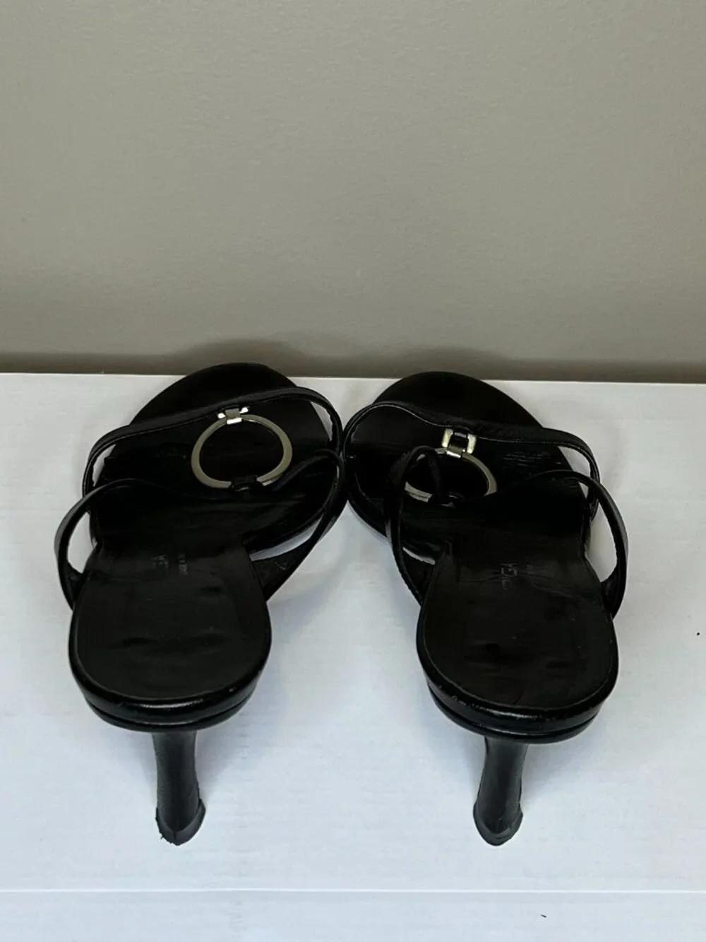 Via Spiga Black Leather Ring Accent Kitten Heel Sandals Women's 8 Italian
